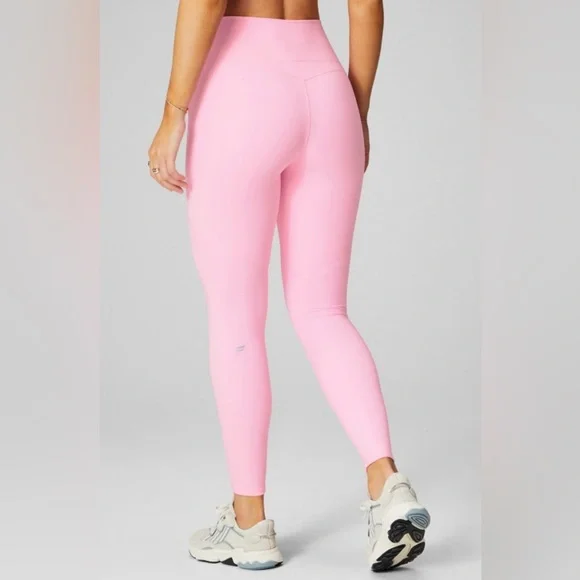 PureLuxe Ultra High Waisted Ruched Legging- Size XS - Picture 3 of 4